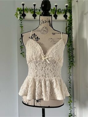 Ecote Cream Lace Peplum Cami